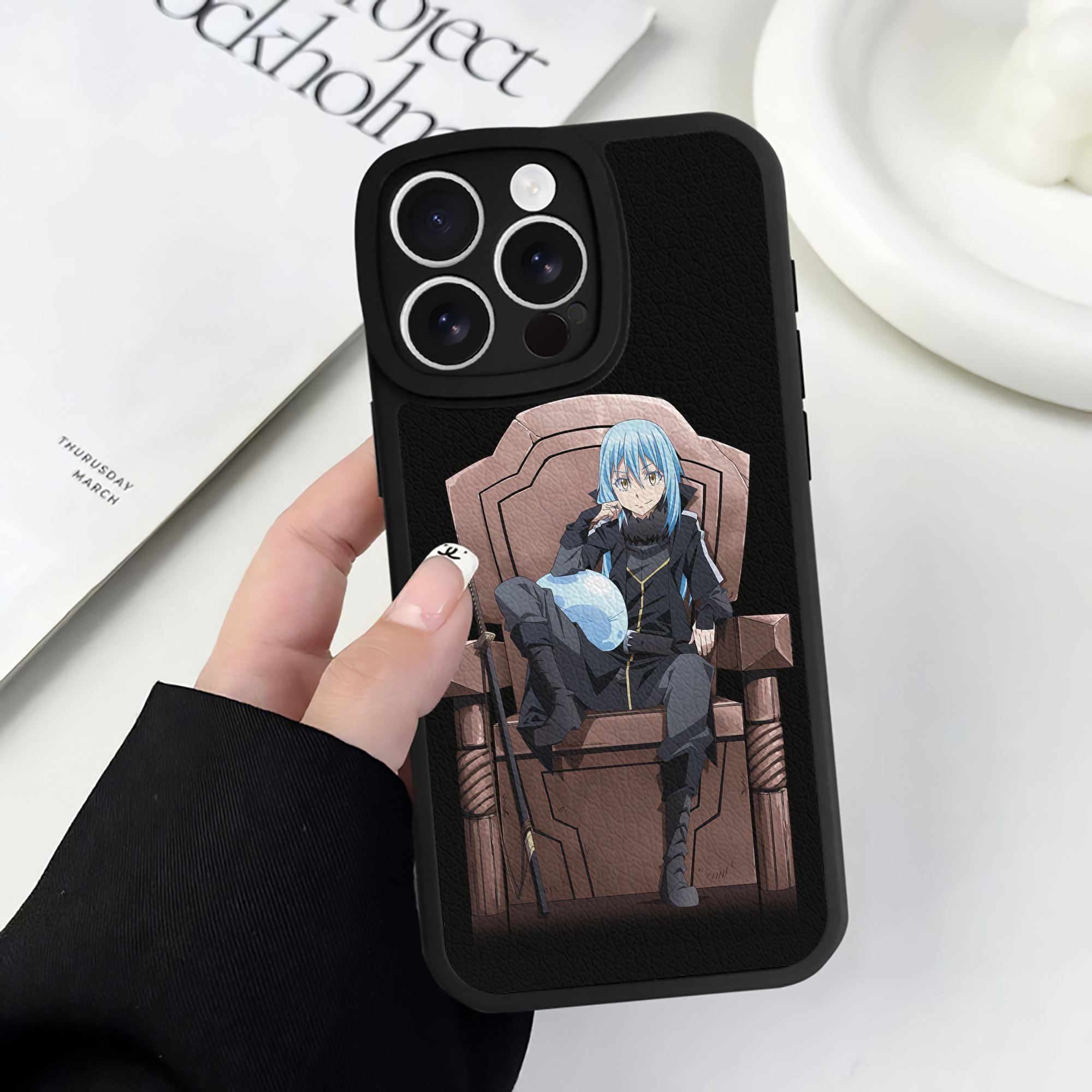 （画像用） 転スラ Regarding Reincarnated to Slime 【iPhone 16シリーズ対応】シリコンスマホケース（レザー調） 材質：シリコン